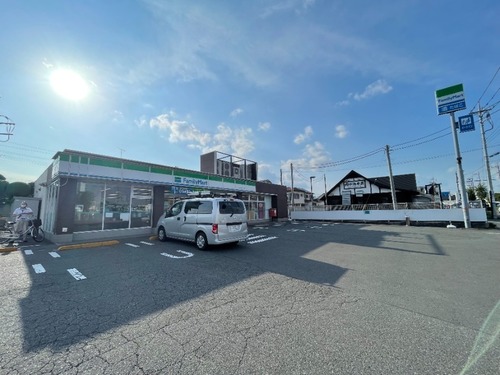 ファミリーマート宮沢町一丁目店